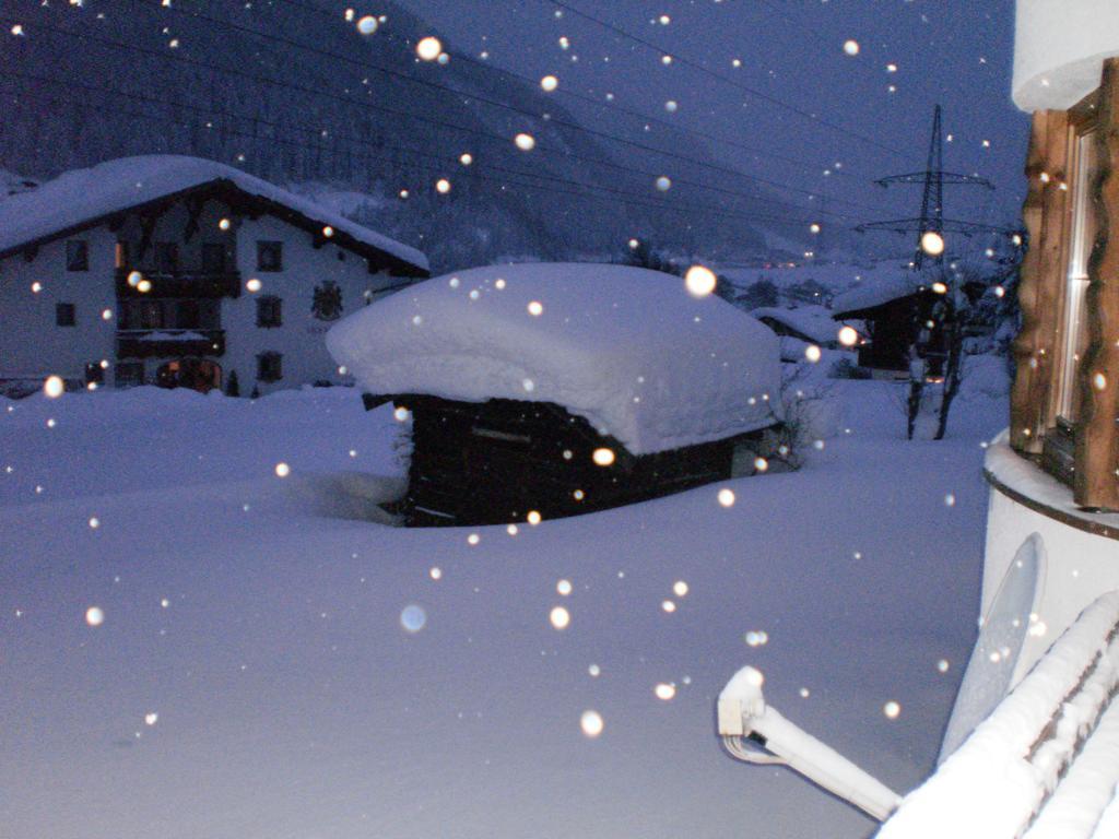 Haus Mattle Apartment Pettneu am Arlberg Room photo