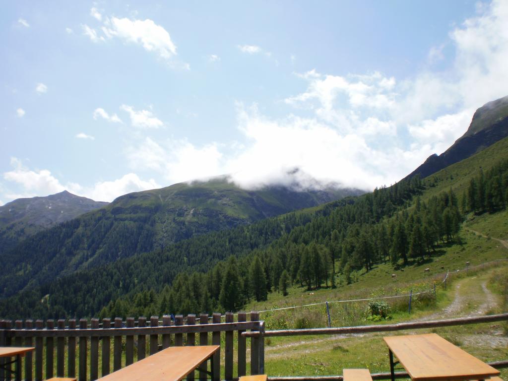 Haus Mattle Apartment Pettneu am Arlberg Room photo