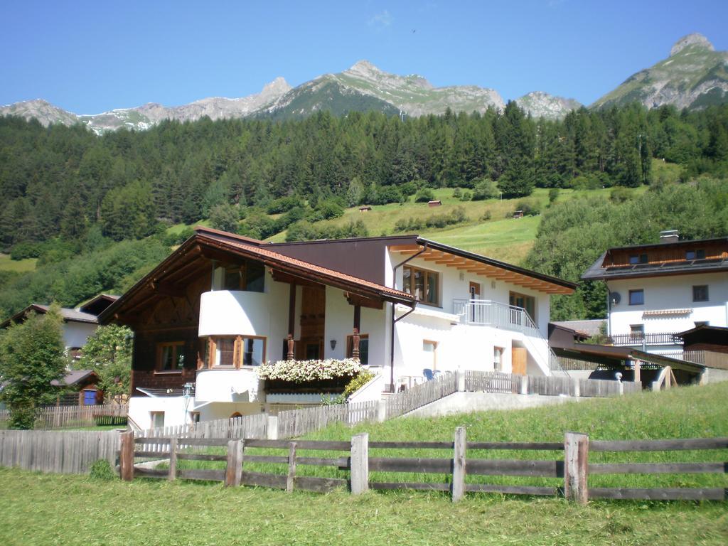 Haus Mattle Apartment Pettneu am Arlberg Room photo